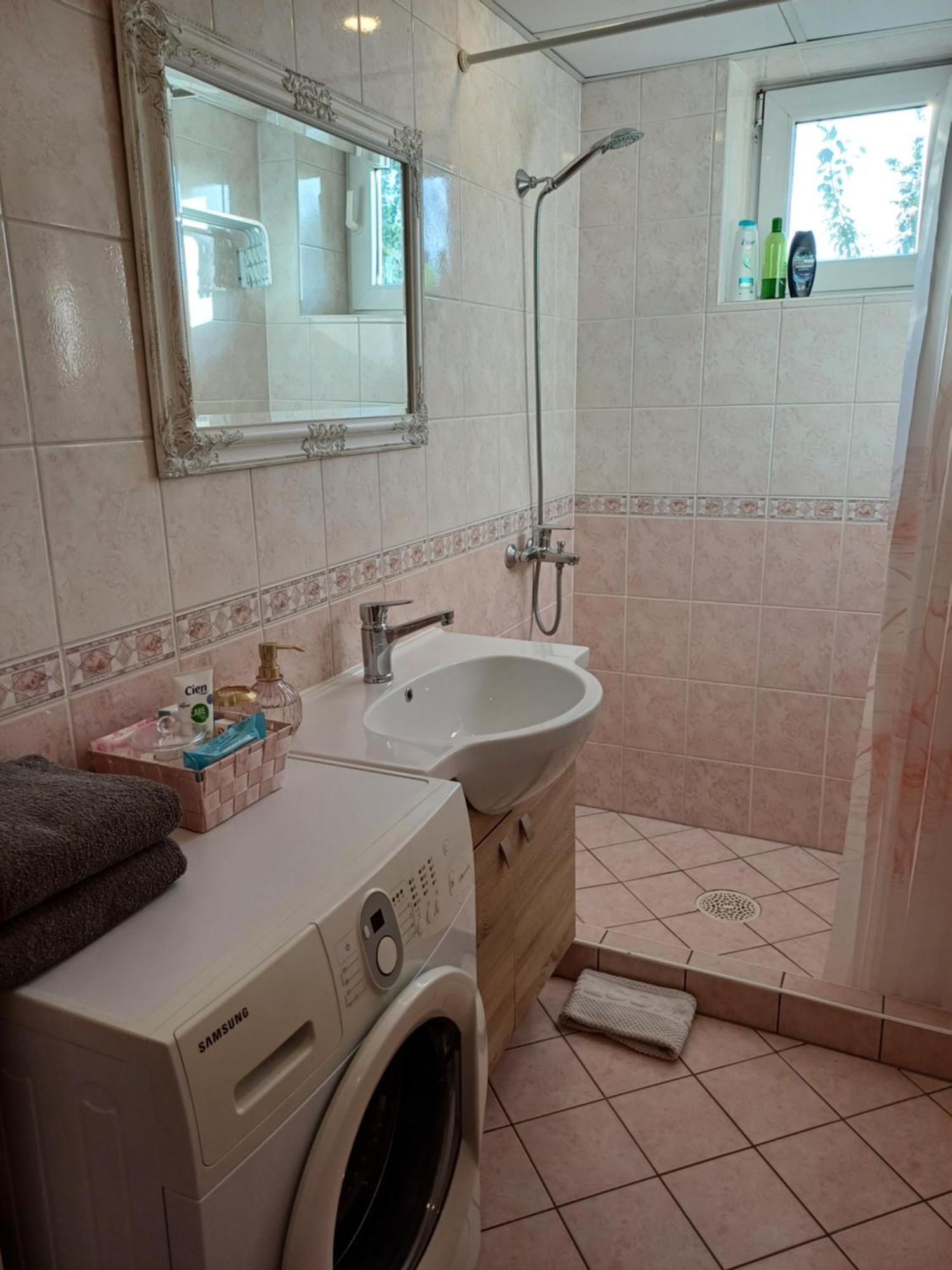 Paernu Posti Apartment Extérieur photo
